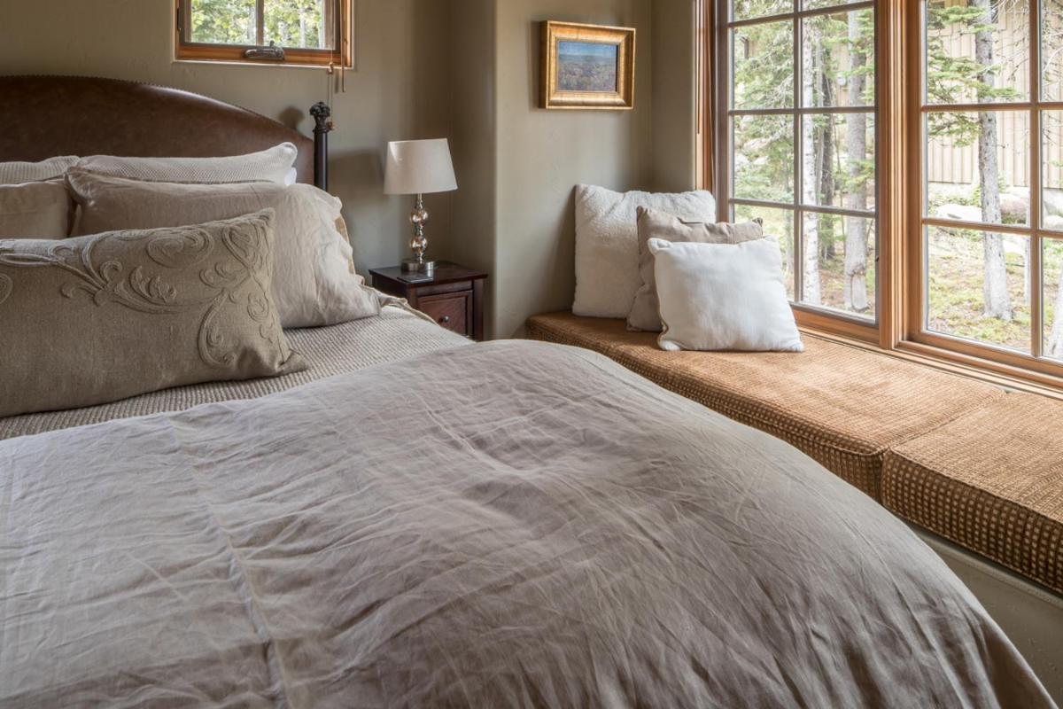 Moonlight Mountain Home 38B Cowboy Heaven Big Sky Ngoại thất bức ảnh